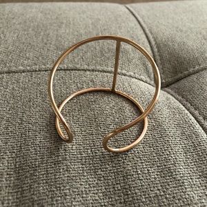 Circular Gold Bracelet — Emerald + Duv